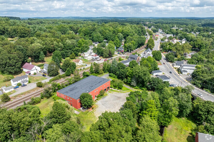 More Photos Of 1 Main St, Shirley Light Distribution For Lease