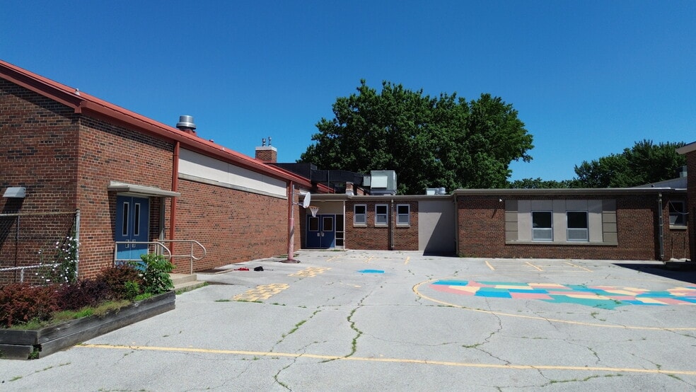 More Photos Of 4531 NE 44th Ter, Kansas City Schools For Sale