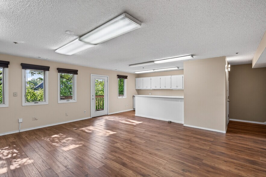 More Photos Of 14565-14579 Grand Ave S, Burnsville Office For Sale