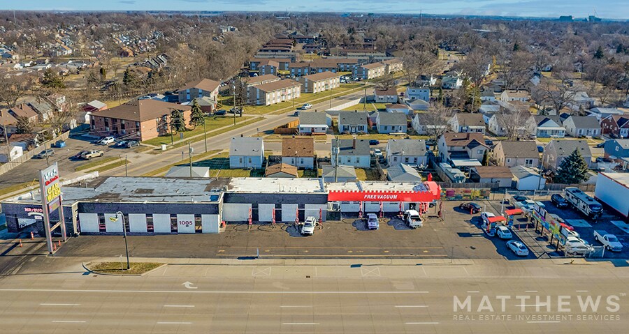 More Photos Of 1005 Fort St, Wyandotte Auto Repair For Sale