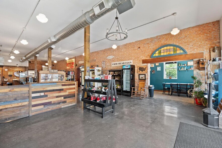More Photos Of 104 S Main St, Glencoe Storefront Retail Residential For Sale