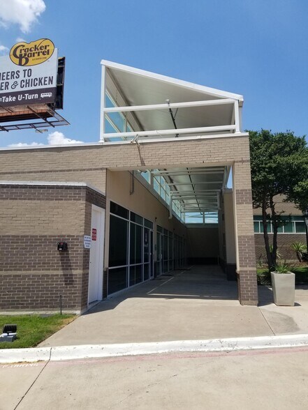 More Photos Of 515 W Main St, Allen Office For Lease