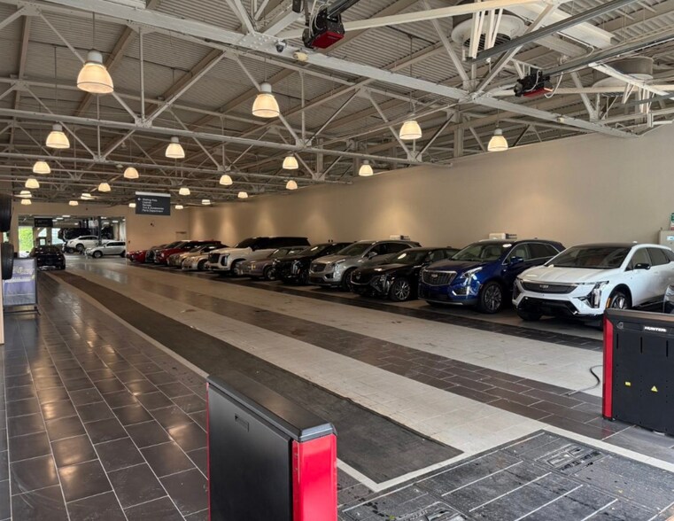 More Photos Of 2801 Carnegie Ave, Cleveland Auto Dealership For Sale
