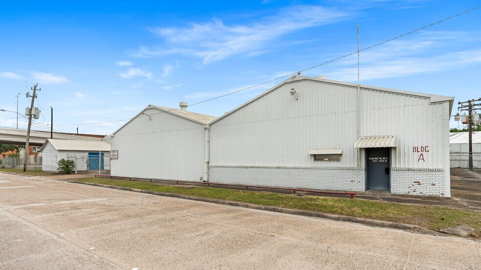 More Photos Of 3314 Carr St, Houston Manufacturing For Sale