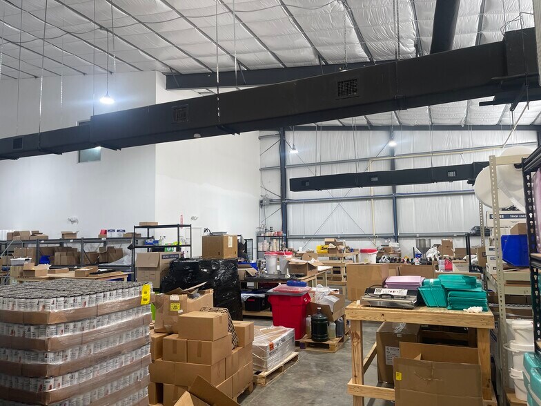 More Photos Of 22924 Kuykendahl Rd, Spring Light Manufacturing For Lease