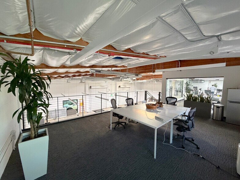 More Photos Of 5890 Blackwelder St, Culver City Office For Sale
