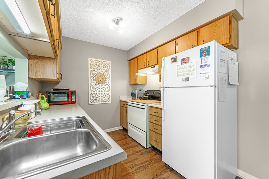 More Photos Of 2302 Village Dr, Saint Joseph Apartments For Sale