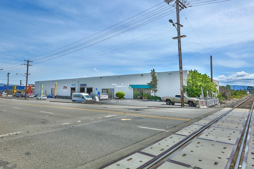 Primary Photo Of 590 Martin Ave, Santa Clara Warehouse For Lease