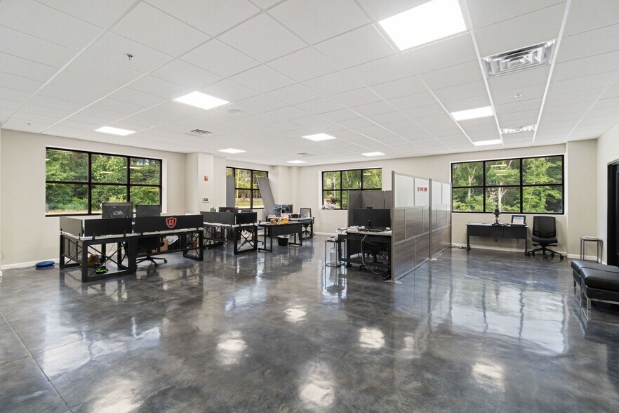 More Photos Of 2302 Turnpike St, North Andover General Retail For Sale