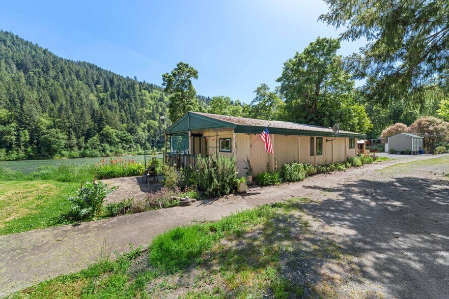 More Photos Of 24828 State Highway 38, Elkton Trailer Camper Park For Sale