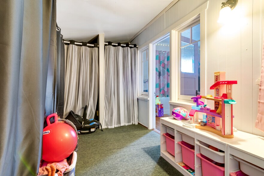 More Photos Of 1317 Crafton Ave, Mentone Office For Sale