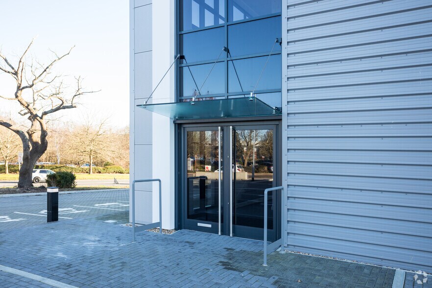 More Photos Of 100 Arrow Point, Crawley Distribution For Lease