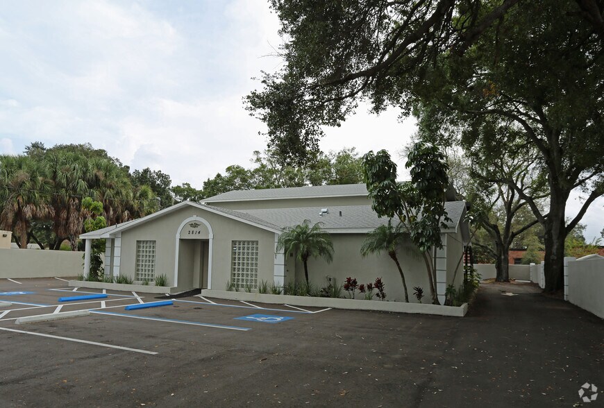 More Photos Of 2814 W Dr Martin Luther King Jr Blvd, Tampa Medical For Lease