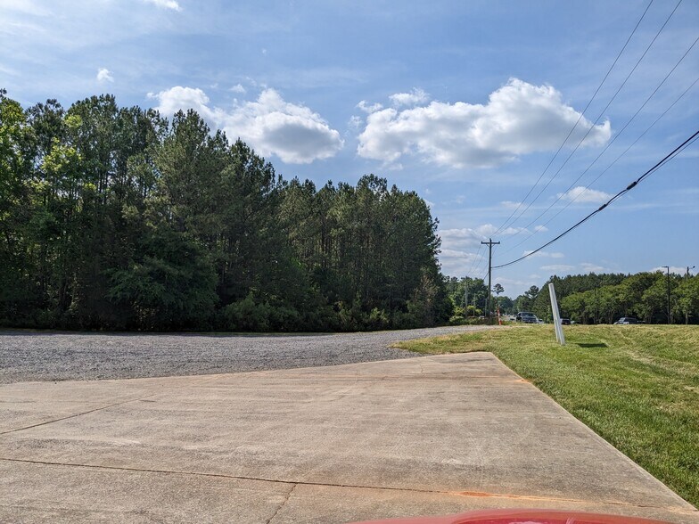 More Photos Of 5025 Old York Rd, Rock Hill Distribution For Lease