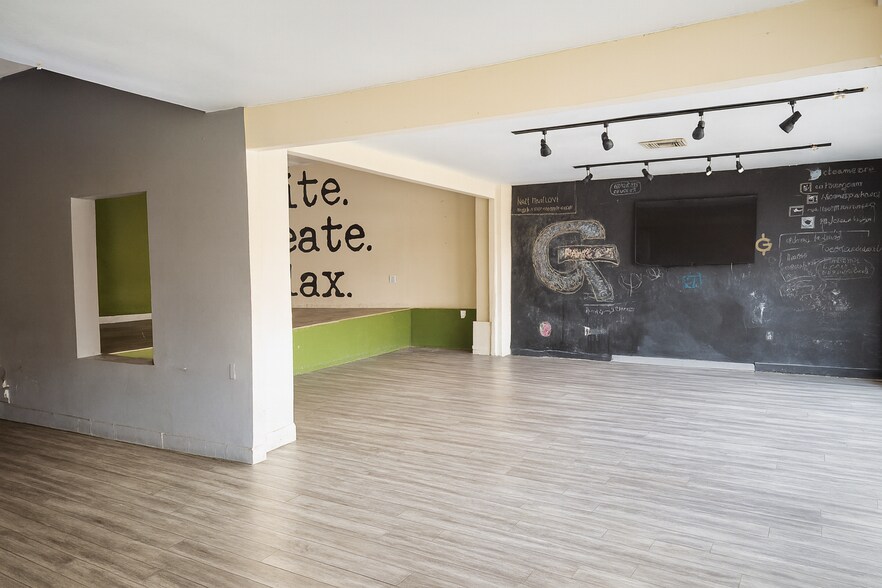 More Photos Of 4331-4335 Crenshaw Blvd, Los Angeles Storefront Retail Office For Lease