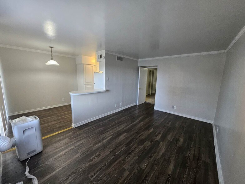More Photos Of 4509 Live Oak St, Dallas Apartments For Sale