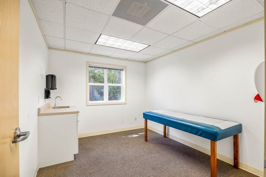 More Photos Of 705 9th St, Florence Medical For Lease