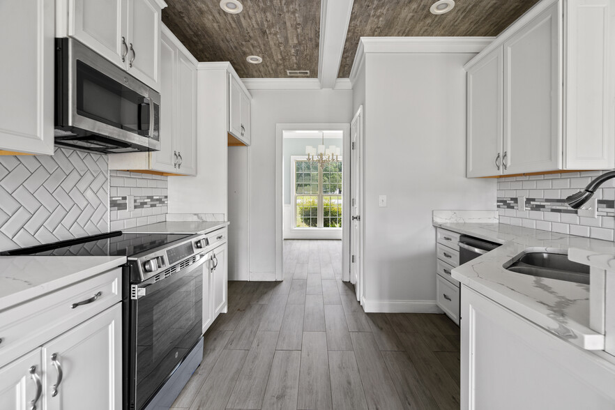 More Photos Of 1600 3rd Loop Rd, Florence Multifamily For Sale