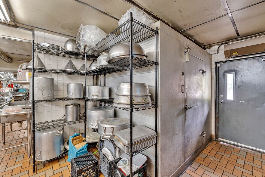 More Photos Of 1908 Old Route 17, Roscoe Restaurant For Sale