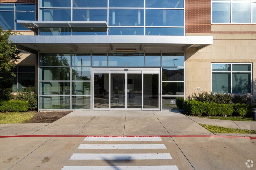 More Photos Of 7616 Branford Pl, Sugar Land Medical For Sale
