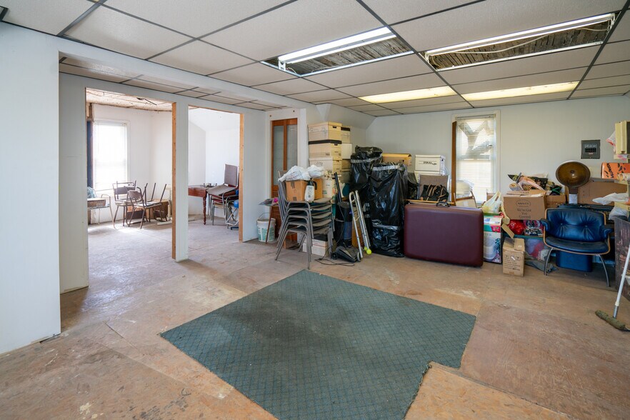 More Photos Of 1806 Pine Grove Ave, Port Huron Storefront Retail Office For Sale