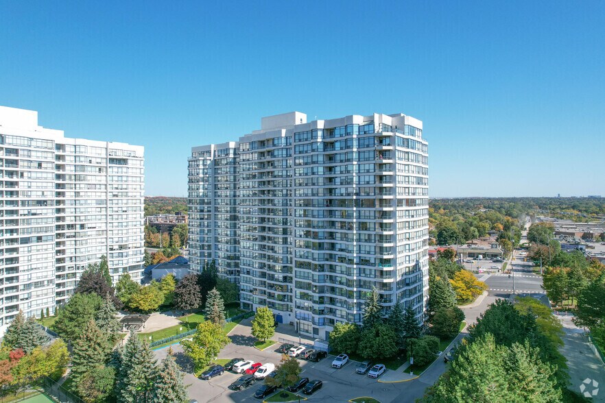 Primary Photo Of 7300-7330 Yonge St, Vaughan Apartments For Lease