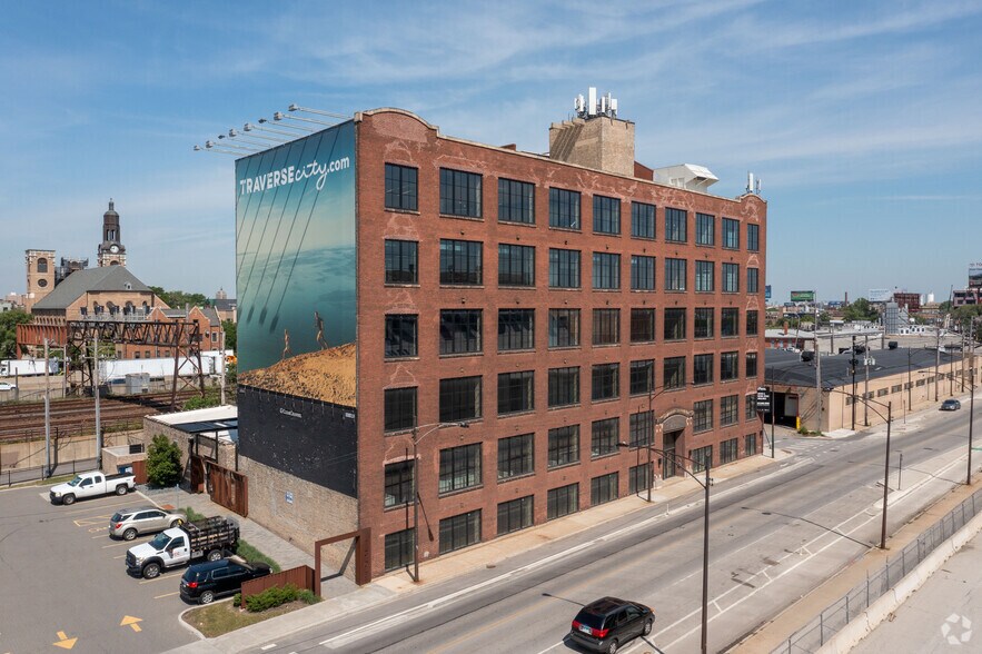Primary Photo Of 1308 N Elston Ave, Chicago Office For Lease