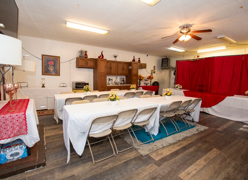 More Photos Of 900 E 9th St, Chester Religious Facility For Sale