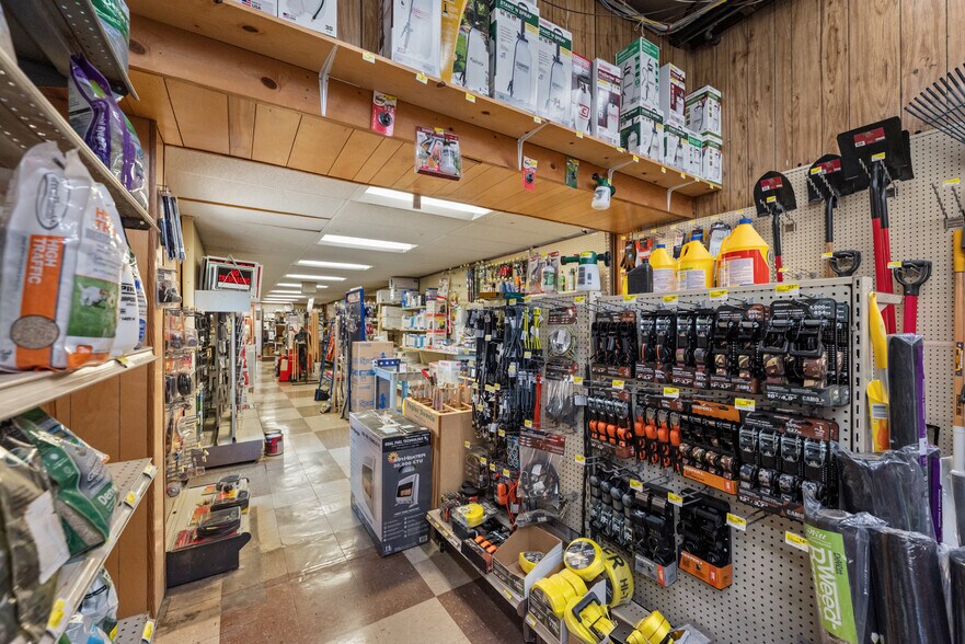 More Photos Of 61 Vine St, Gallipolis Storefront For Sale