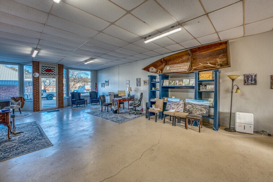More Photos Of 103 Church St, Jasper Office Residential For Sale