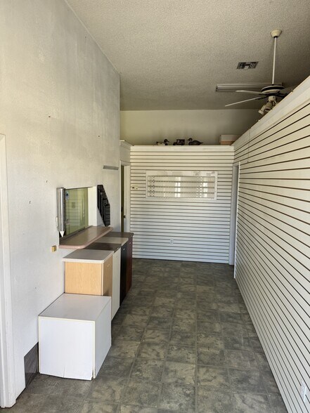 More Photos Of 601 Lemon St, Port Orange Warehouse For Sale