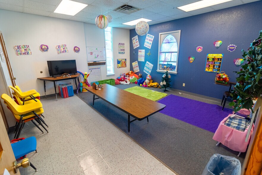 More Photos Of 906 Trimmier Rd, Killeen Religious Facility For Sale