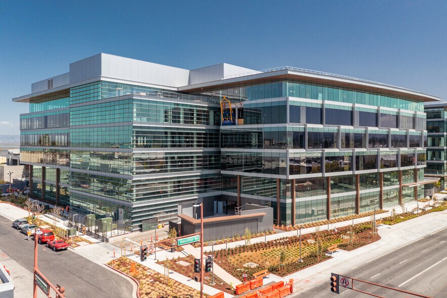 More Photos Of 825 Industrial Rd, San Carlos Office For Lease