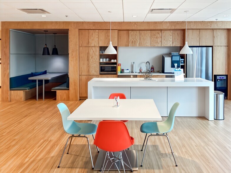 More Photos Of 315 Deaderick St, Nashville Coworking Space