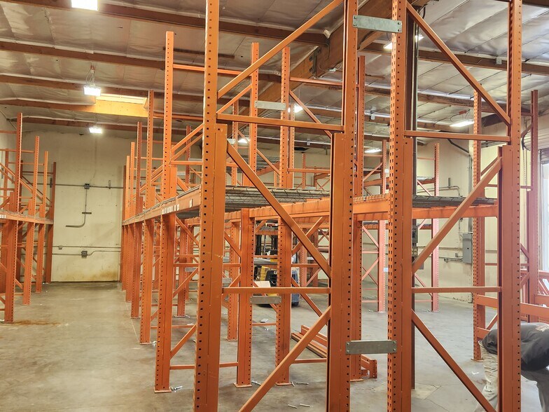 More Photos Of 560 Birch St, Lake Elsinore Manufacturing For Sale