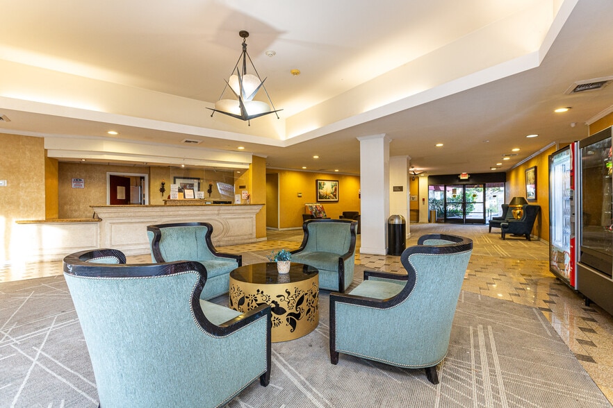 More Photos Of 150 Hegenberger Rd, Oakland Hotel For Sale