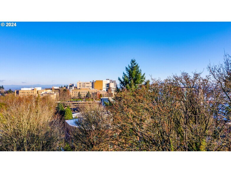 More Photos Of 909 SW Gaines St, Portland Land For Sale