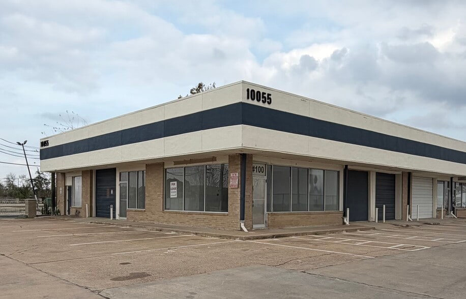 Primary Photo Of 10055 Belknap Rd, Sugar Land Warehouse For Lease