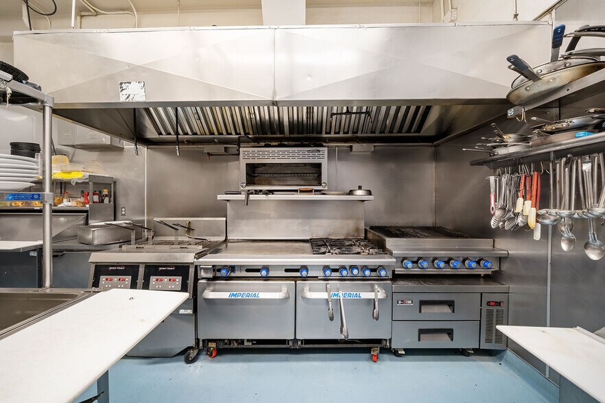 More Photos Of 2927 Spring St, Paso Robles Restaurant For Sale