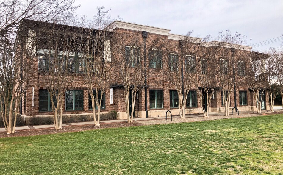 More Photos Of 607 Pendleton St, Greenville Office For Lease