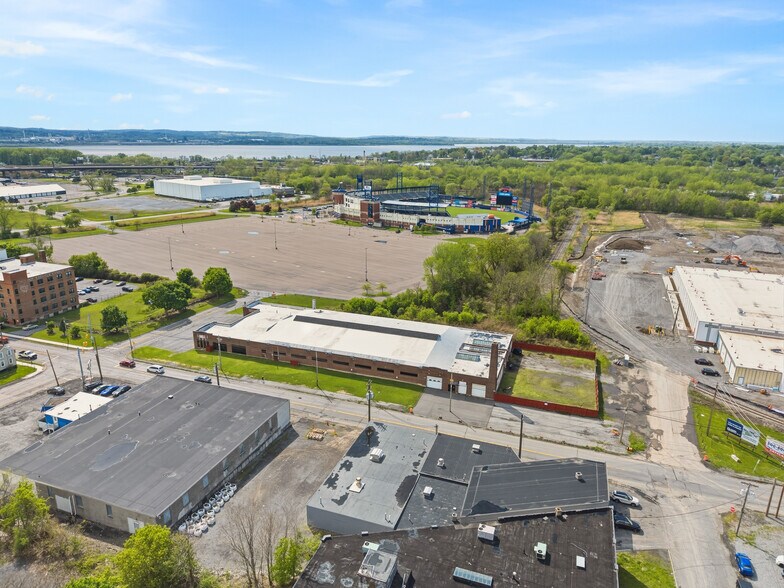 More Photos Of 701 Hiawatha Blvd E, Syracuse Warehouse For Sale