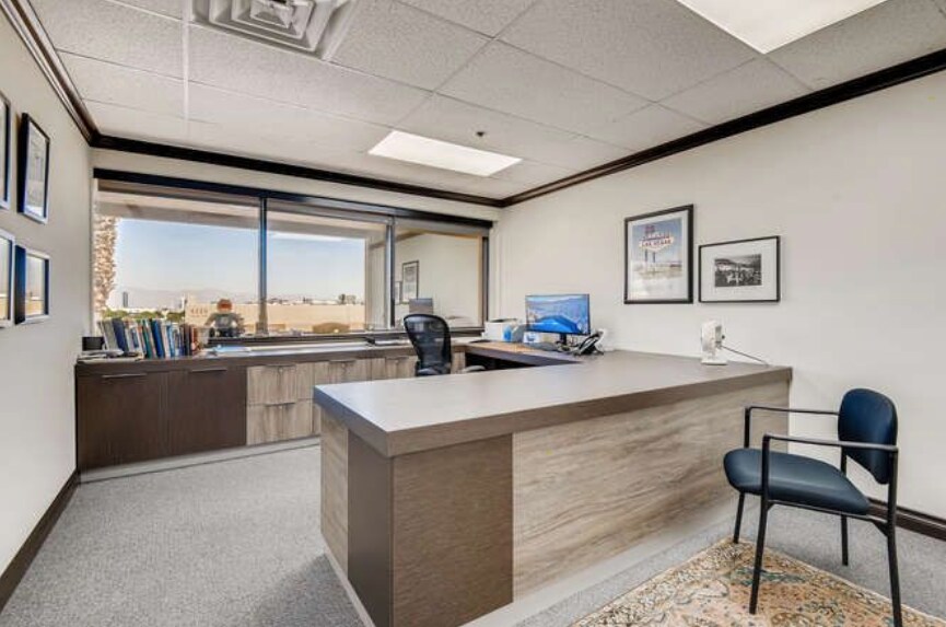 More Photos Of 6320 Hinson St, Las Vegas Light Distribution For Sale