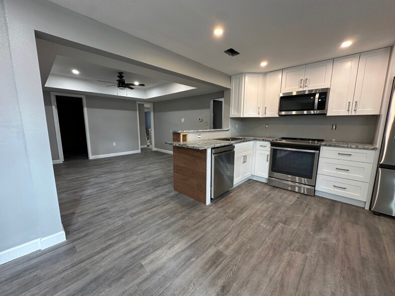 More Photos Of 2301 Trelain Dr S, Saint Petersburg Apartments For Sale