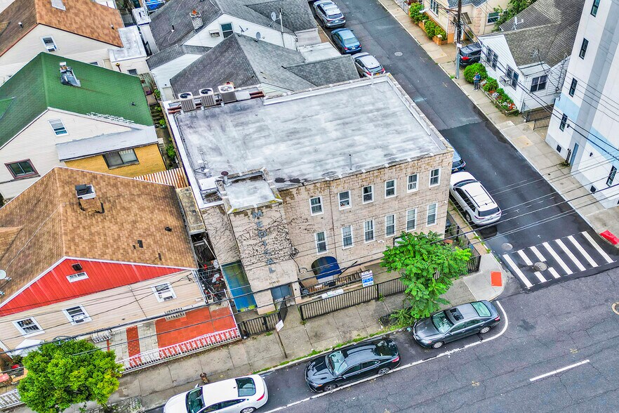 More Photos Of 3099 Coney Island Ave, Brooklyn Medical For Sale