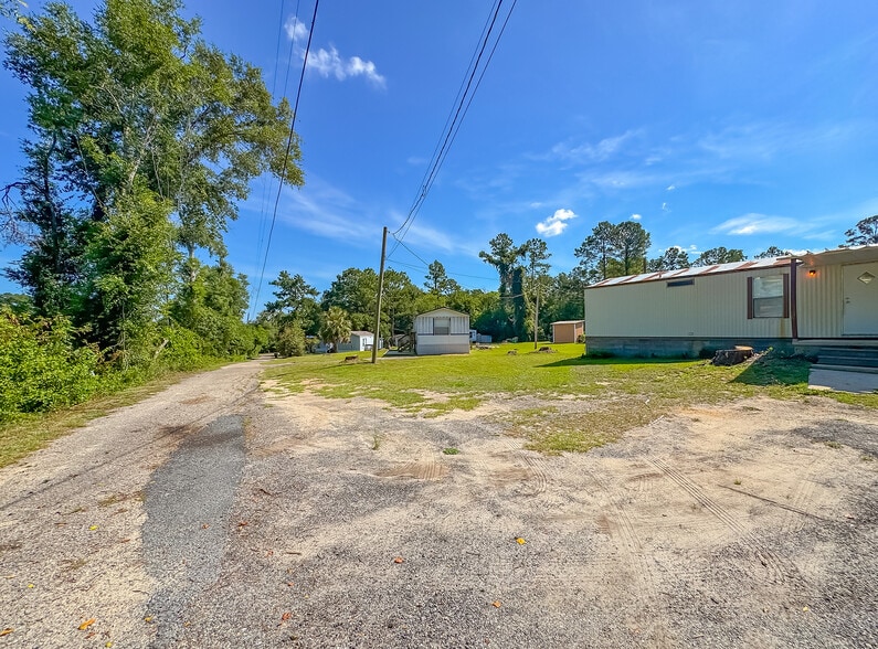 More Photos Of 1624 Pine Straw Trl, Tallahassee Manufactured Housing Mobile Home Park For Sale