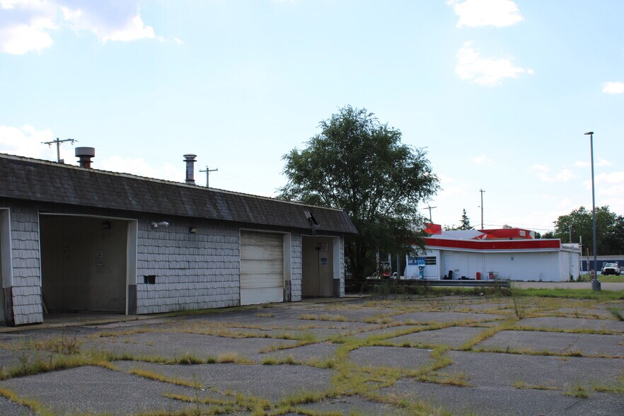 More Photos Of 915 Michigan Ave E, Battle Creek Carwash For Sale