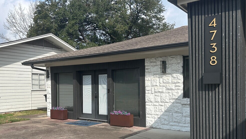 More Photos Of 4738 W. Alabama, Houston Loft Creative Space For Lease