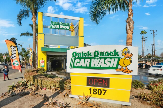 More Photos Of 1807 N Main St, Santa Ana Carwash For Sale