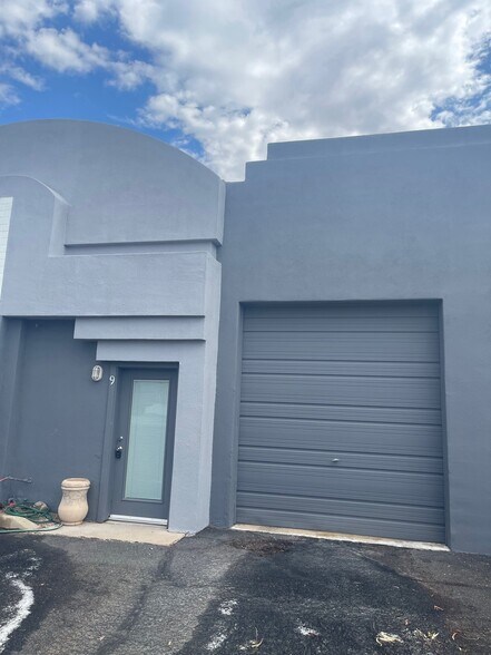 More Photos Of 17252 E Falcon Dr, Fountain Hills Warehouse For Lease