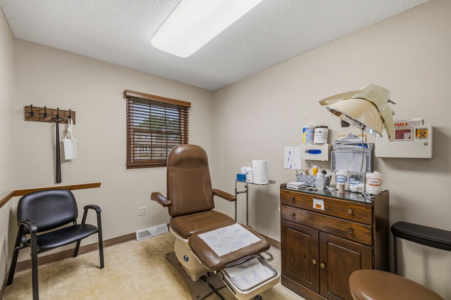 More Photos Of 690 Davison Rd, Lockport Office For Sale